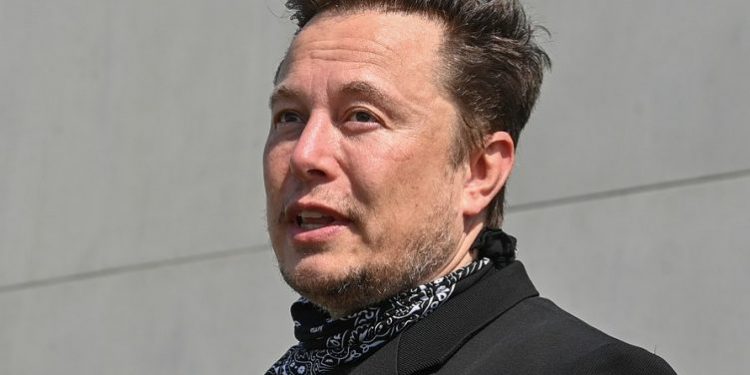 PROPOZIMI i Elon Musk: Njerëzit mbi 70 vjeç nuk duhet të kandidojnë për poste politike
