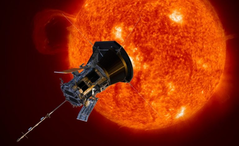 NASA “PREK” ZYRTARISHT DIELLIN/ Anija kozmike më afër se kurrë