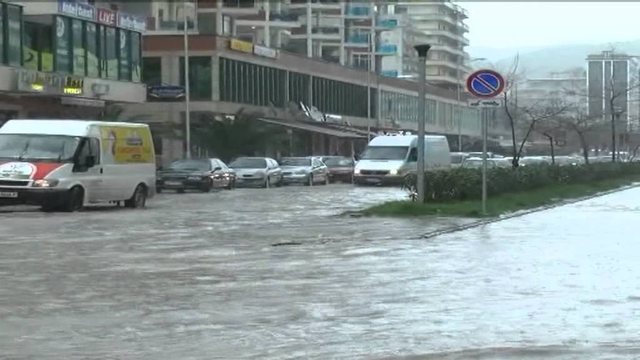 ALARMI I IGJEUM/ Rikthehet moti siberian, zonat që rrezikohen nga përmbytjet