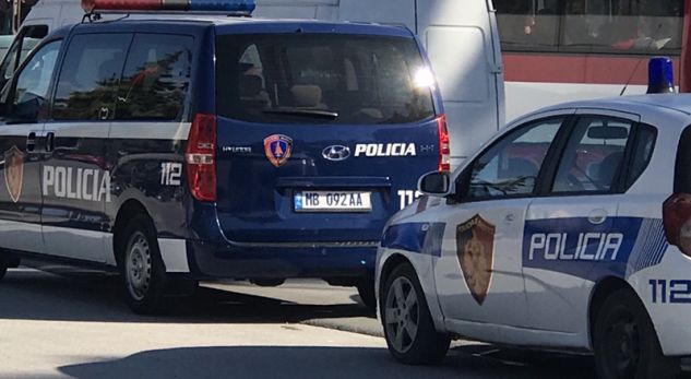 ISHTE SHPALLUR I HUMBUR NGA FAMILJARËT/ Burri nga Lushnja gjendet pa shenja jete në makinë, DYSHOHET se…