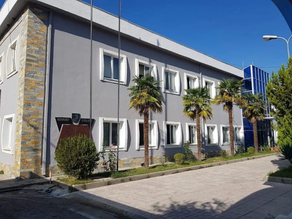 OPERACIONI “BISHTANI”/ Po transportonin 30 kg kanabis, 3 të arrestuar në Vlorë (VIDEO)