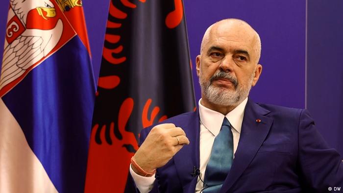 PROTESTA E BERISHËS/ Rama i përgjigjet komentuesit për flamujt serbë: Turpin do ta mbajnë ata që e kanë, jo unë e…
