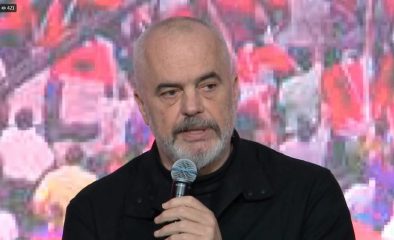 “TRANSFORMIM RRËNJËSOR”/ Rama: Nga janari të gjitha shërbimet online, s’ka më ryshfete e pritje nëpër sportele