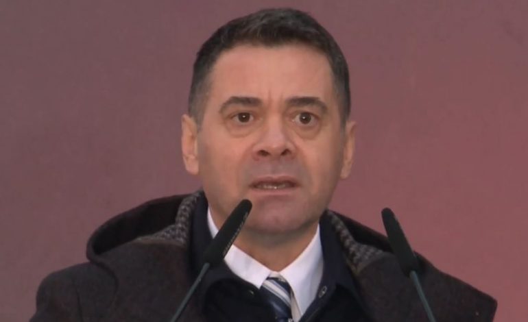 “MBI 49 MIJË FAMILJE KANË…”/ Ahmetaj: 119 mln dollarë janë investuar për shkollat, rekord në këto 30 vite