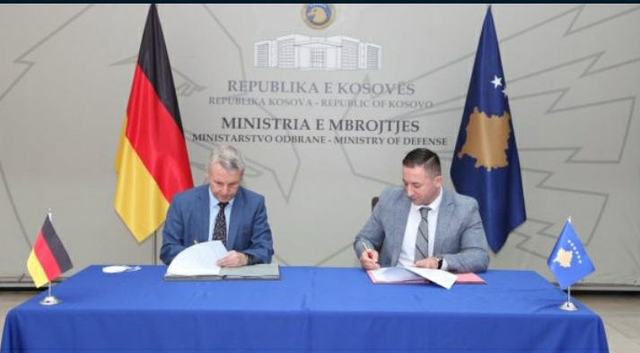NËNSHKRUHET MARRËVESHJA/ Gjermania jep 1 milion euro për Ushtrinë e Kosovës