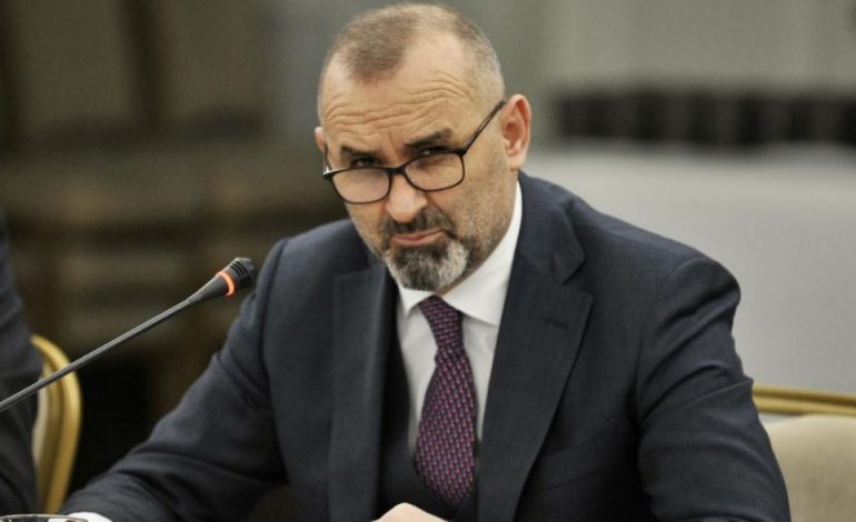 EMRAT/ Ministri i Drejtësisë propozon shkarkimin e drejtorit të Burgjeve, emërohet në vend të tij ish-Prefekti