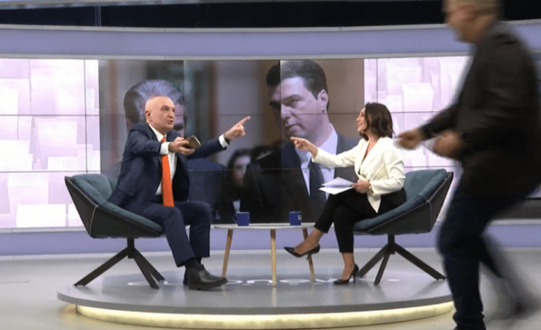 “OBOBO, TEDI MERRE…”/ Ilir Metës i ngec telefononi te video e Ilir Vrenozit, Presidenti nuk arrin…