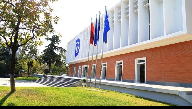 BERISHA SHPALLI KANTIDADËT/ Reagon PD: Sali “Non-Grata” dhe kandidatët e tij s’kanë lidhje me Partinë Demokratike