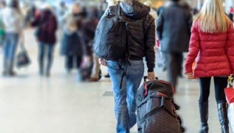 SI PO BËHET GJERMANIA PARAJSA E RE E SHQIPTARËVE/ U dhanë rreth 30 mijë leje qëndrim në tre vjet