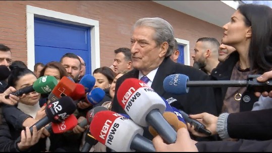 FLET NGA SELIA BLU/ Berisha: Basha, njeri pa një grimcë dinjiteti! E shndërroi selinë në bunker…