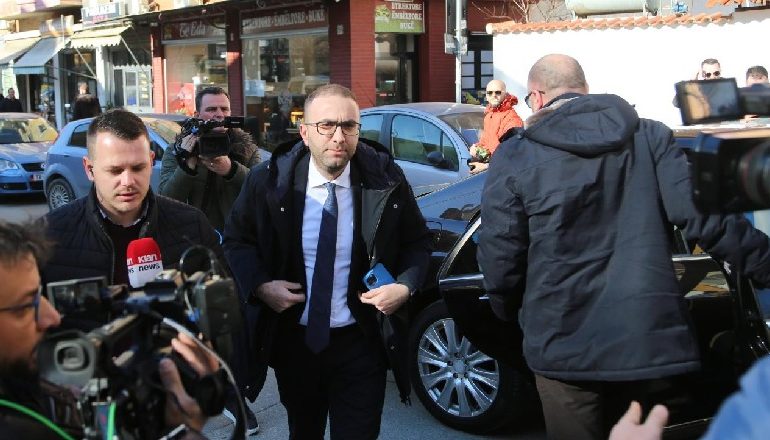 PROTESTA E 8 JANARIT/ Përfundon pas më shumë se 2 orësh marrja në pyetje e Bardhit në Prokurorinë e Tiranës