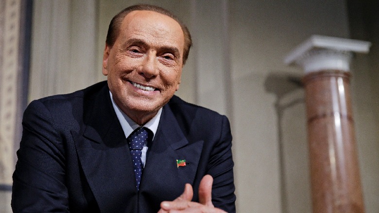 DY DITË PARA ZGJEDHJEVE/ Berlusconi heq dorë nga gara për President: Italia sot ka nevojë për unitet