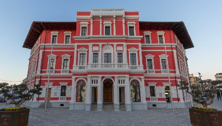 AKUZOHEN PËR SHPËRDORIM DETYRE/ Dhanë leje ndërtimi jashtë kritereve ligjore, nën hetim 3 punonjës të Bashkisë së Vlorës