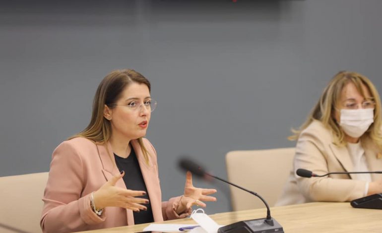 NDAN DETAJET NGA TAKIMI ME EKSPERTËT/ Manastirliu: Vaksinimi dhe aplikimi i dozës përforcuese, domosdoshmëri