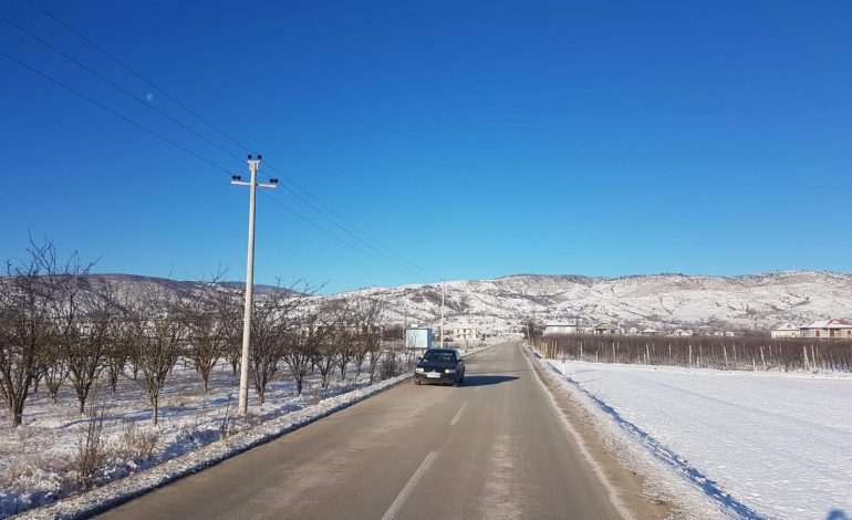 TEMPERATURAT E ULËTA/ ARRSH thirrje drejtuesve të mjeteve: Bëni kujdes në lëvizje dhe pajisuni me zinxhirë