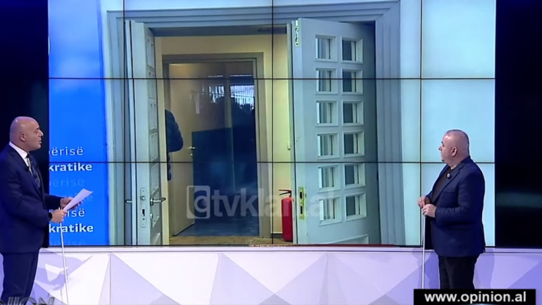 PROTESTA/ Artan Hoxha tregon dy planet e Gradës për të evakuuar Bashën nga selia