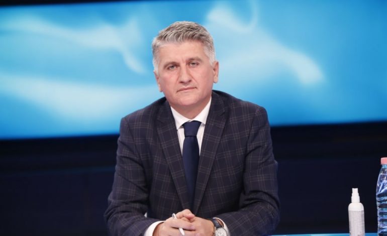 REAGIMI/ Agron Gjekmarkaj: Një përgjigjie për gjeneral “non grata”-n, Sali Berisha