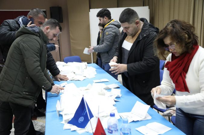 PRIMATET PËR ZGJEDHJET E PJESSHME/ Shpallen kandidatët fitues për 3 bashkitë, Lushnje, Durrës dhe Dibër (EMRAT)