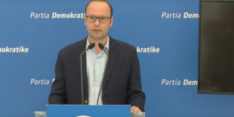 “NË PD KA PAKICË UZURPUESE”/ Kaso: Përjashtimet nuk bëhen nga ish-kryetari