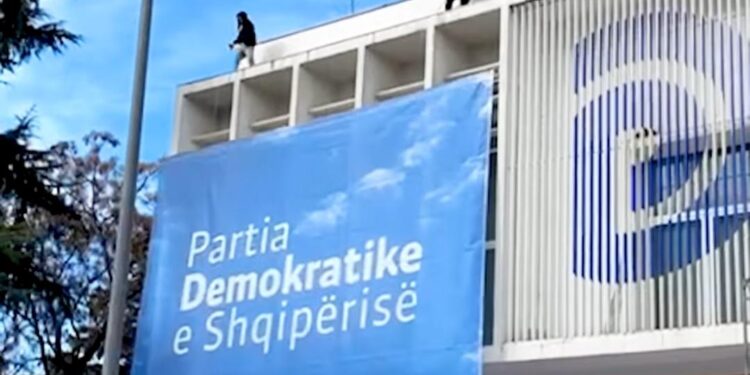 PAS PROTESTËS SË DHUNSHME/ Basha publikon VIDEON: PD do rigrihet si shpresa e vetme e shqiptarëve për ndryshim
