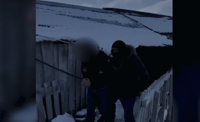 POLICIA ME DORË TË HEKURT/ Në një javë 171 arrestime, 251 të proceduar dhe 25 të shpallur në kërkim