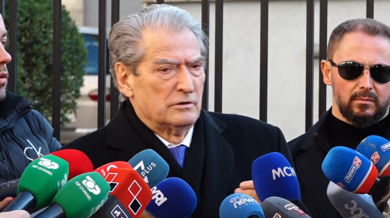 “KA VRARE ME URDHRIN E TIJ”/ Dëshmia nga SHBA: Berisha do të arrestohet! Në emër të vuajtjeve të njerëzve si unë!