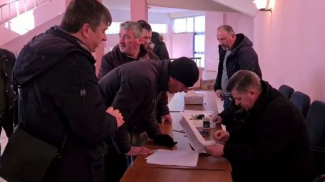 PRIMARET E BERISHËS/ Komisioni i Rithemelimit voton për kandidatët e 6 marsit, nis procesi në 9 qendra