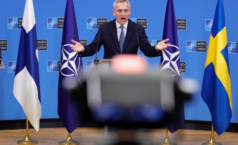 KONFLIKTI RUSI-UKRAINË/ NATO dërgon përforcime, SHBA 8500 trupa në gatishmëri