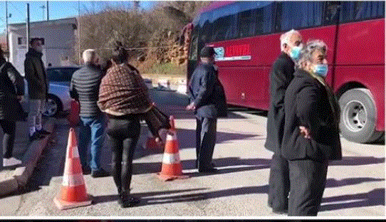 PAS FESTAVE/ Emigrantët kthehen në vendet e punës, fluks në Kapshticë