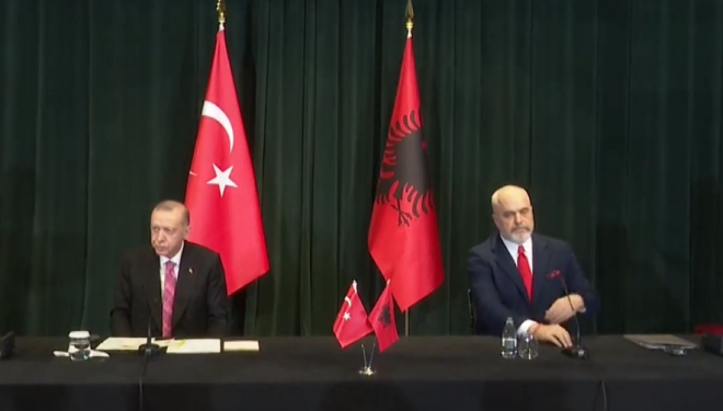 NGA EMERGJENCAT TEK…/ Firmosen 7 marrëveshje mes dy qeverive, Rama dhe Erdogan në konferencë