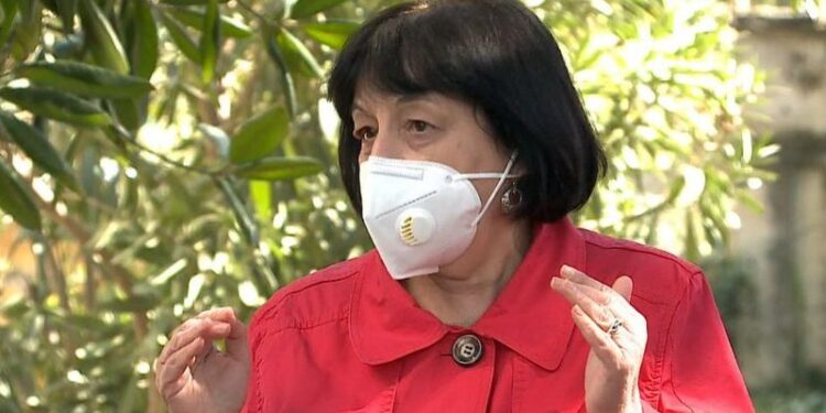 “PO RRITET NUMRI I FËMIJËVE…”/ Bino flet situatën epidemiologjike në spitale