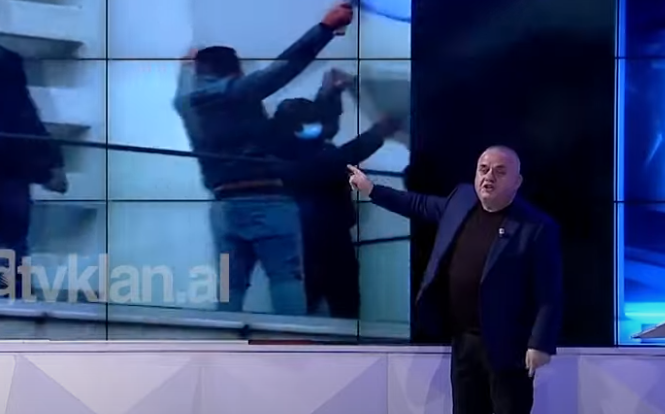 DEBATI LIVE/ Ngrihen tonet mes Markut dhe Hoxhës: Ky është turp!