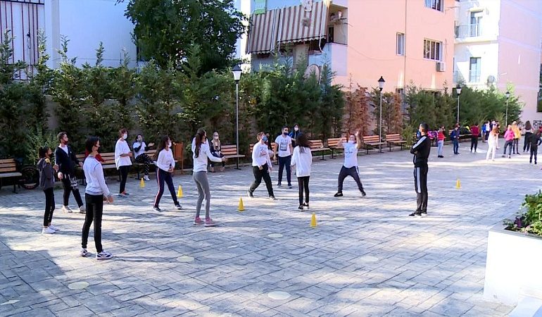 RIKTHEHET FISKULTURA/ Në çdo shkollë do ndërtohen skuadra sportive