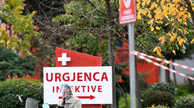 COVIDI NË SHQIPËRI/ Rriten sërish RASTET. Infektohen 2163 qytetarë, 3 humbje jete