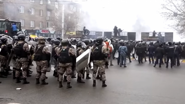 PROTESTAT NË KAZAKISTAN/ Tetë të vdekur deri më tani, raportohet për qindra të lënduar