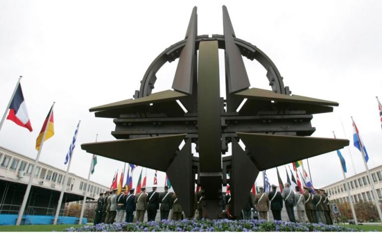 ZBULOHET DATA/ Ambasadorët e NATO-s takim të posaçëm me zyrtarët e lartë të Rusisë lidhur me krizën mbi Ukrainën