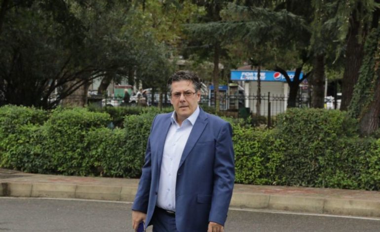 LUFTA E BRENDSHME NË PD/ Edi Paloka: Po pse, unë do vrisja Enkelejd Alibeajn më 8 janar?