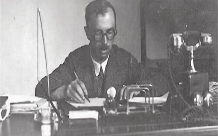 DOSSIER/ Historia e djalit të Ismail Qemalit që u burgos nga Enver Hoxha dhe përfundoi në kampet e diktaturës