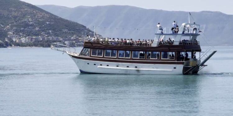 TURIZMI/ Në 2021 erdhën 5.5 milionë persona, fluksi i lartë, por sollën shumë më pak para