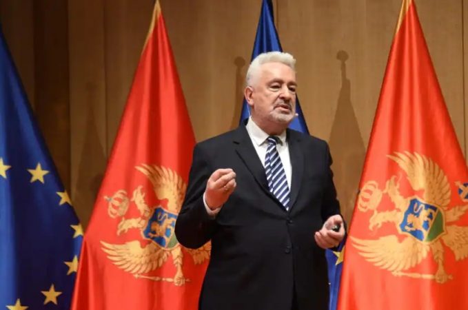 NËN FRIKËN E RRËZIMIT/ Kryeministri i Malit të Zi merr kompetencat ministrore