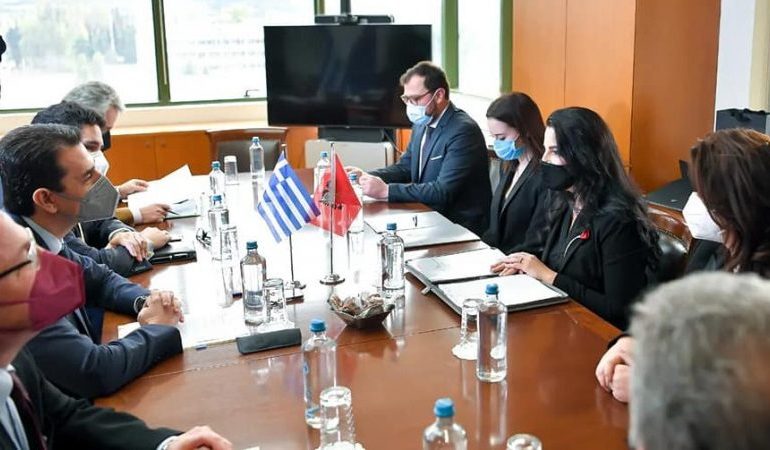 VIZITË ZYRTARE NË GREQI/ Balluku takim me Ministrin e Energjisë e të Transporteve: Memorandum bashkëpunimi për lidhjen e…