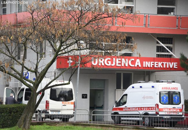 SHIFRA ALARMANTE NGA COVIDI NË SHQIPËRI/ Rriten rastet dhe viktimat, mbi 2000 të INFEKTUAR në 24 orët e fundit