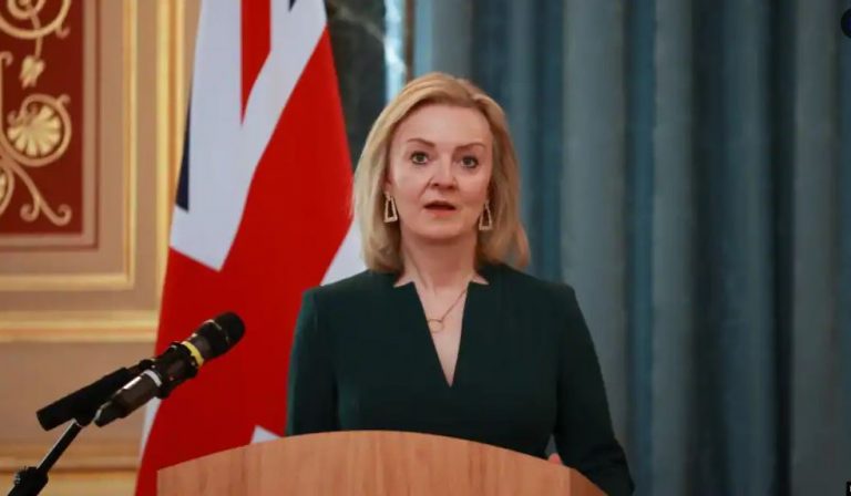 TENSIONET MES RUSISË DHE UKRAINËS/ Kryediplomatja britanike pritet të vizitojë Moskën në muajin shkurt