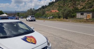 AKSIDENT NË MAMURRAS/ Plagoset rëndë shoferi, transportohet me urgjencë drejt Traumës