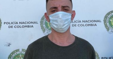E PËSON KEQ I RIU SHQIPTAR/ Kërcënoi me armë zjarri shoferin e taksisë, arrestohet në Kolumbi