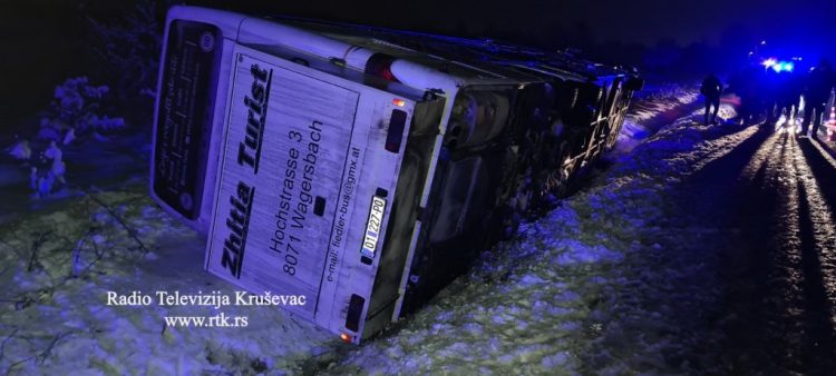 “PO FLINIM GJUMË”/ Flet pasagjeri shqiptar i autobusit në Serbi: Kishim fëmijët me vete