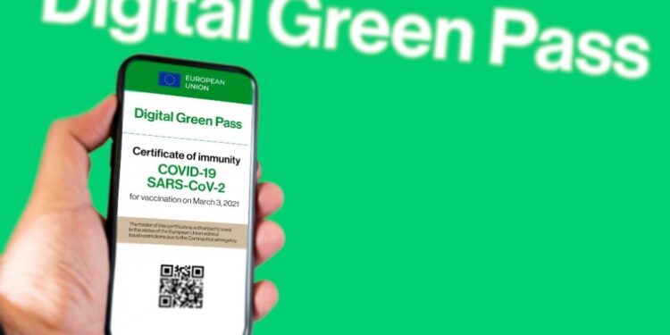 COVIDI/ Certifikata e vaksinimit në Greqi, e vlefshme për 7 muaj