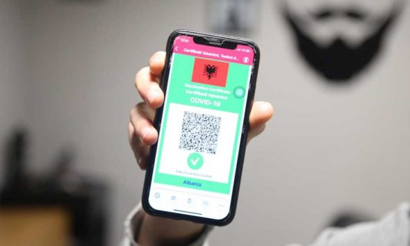 NË PUNË ME CERTIFIKATË VAKSINIMI/ Nisin kontrollet nëpër supermarkete