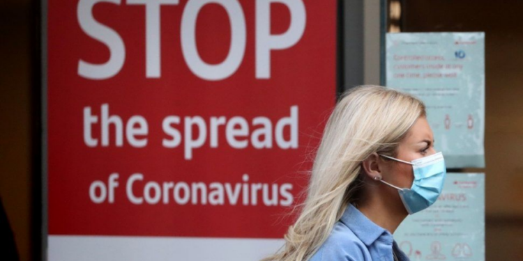 STUDIMI/ Dy të tretat e personave të prekur nga Omicron në Angli kanë qenë të infektuar me COVID-19
