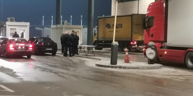 REFERENDUMI NË SERBI/ Arrestohet koordinatori, tentoi të kalojë materialet zgjedhore